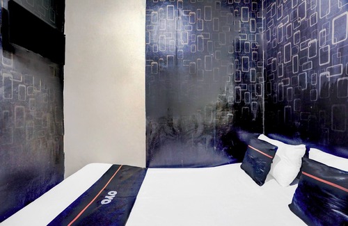 Gubeng Hotel | Hotel O Surabaya near Universitas Airlangga formerly Kertajaya Residence Surabaya