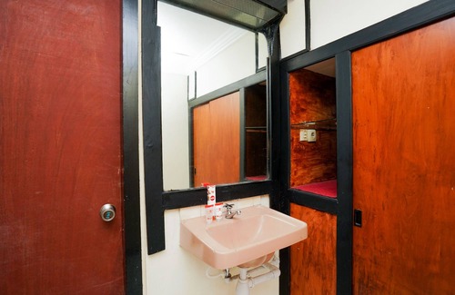 Probolinggo Hotel | Hotel O Tampiarto