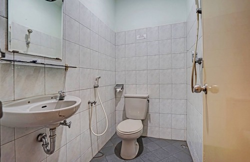 Palembang Hotel | Hotel O Wisma Bari