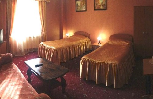 Ilyinskiy Hotel | Hotel on Teatralnaya street