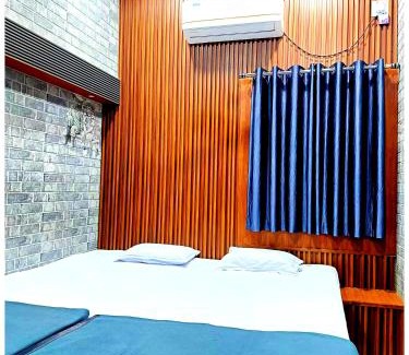 Bhubaneshwar Apartamento | Hotel P-V-R 50 Meters Only From Railway Station With Free Internet Services