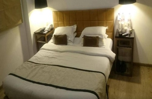 Connaught Place Hotel | Hotel Palace Heights