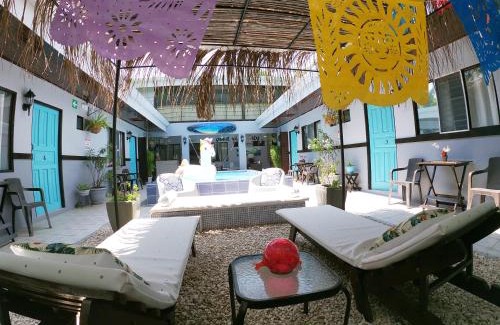 Jacó Hotel | Hotel Perico Azul & Surf Camp