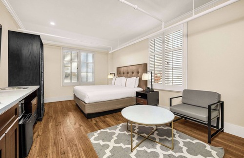 Petaluma Hotel | Hotel Petaluma, Tapestry Collection by Hilton