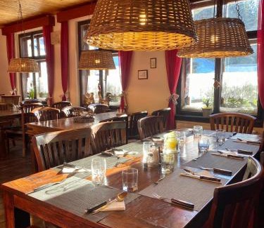 Strazne Hotel | Hotel Petski