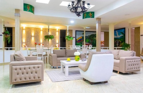 La Estrella Hotel | HOTEL PLAZA REAL
