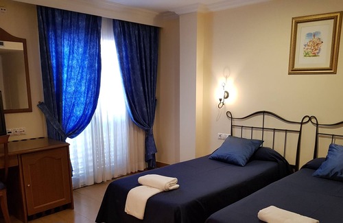 Empuriabrava Hotel | Hotel Portofino