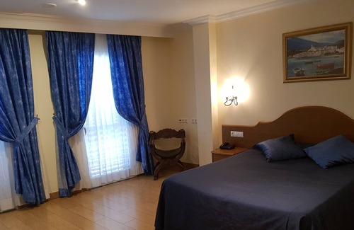 Empuriabrava Hotel | Hotel Portofino