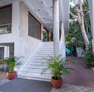 Sayajiganj Hotel | Hotel Pravasa Stay