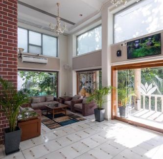 Sayajiganj Hotel | Hotel Pravasa Stay