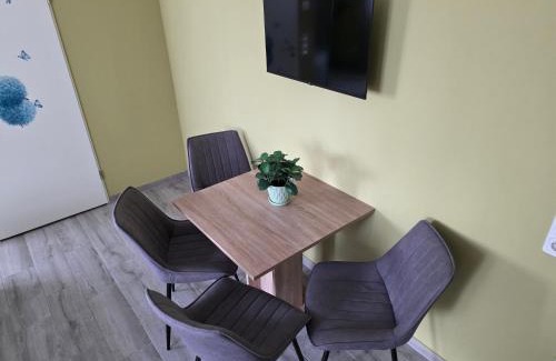 Mitte Casa | Hotel Prime Living Apartments Küche Netflix