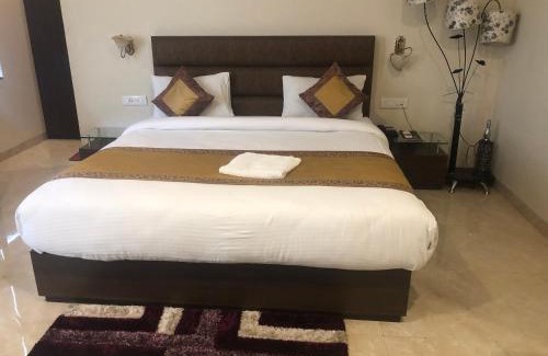 Varanasi Cama Y Desayuno | Hotel Radiance Courtyard