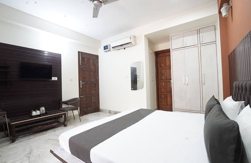 Gurugram Casa | Hotel Raj Mahal