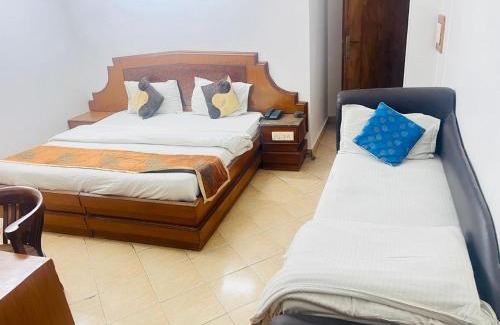 Paharganj Hotel | HOTEL RAMA INN, New Delhi Station