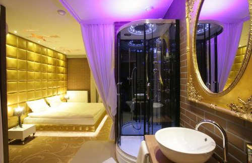 Poznan Apartamento | Hotel Ramka & Restaurant & Wine Bar