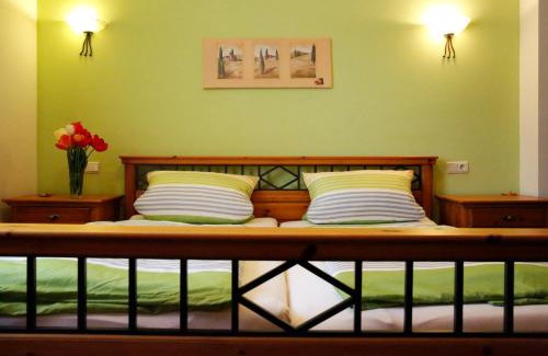 Weisenheim am Berg Hotel | Hotel & Restaurant Weisenheimer Hof