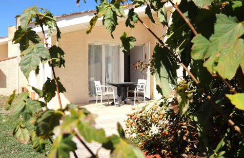 Monflanquin Hotel | Hotel Restaurant La Dame du Lac