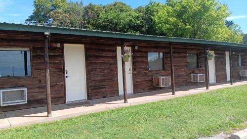 Madill Hotel | Hotel room #6