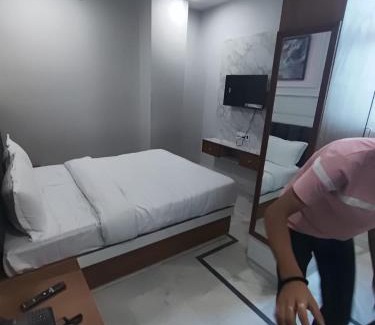 Mansarovar Casa | Hotel Roshanee