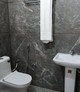 Kharar Hotel | Hotel Royal Bites