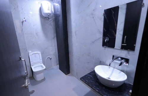Kanpur Hotel | Hotel Royal Bliss