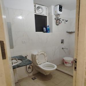 Gomti Nagar Hotel | Hotel Royal King