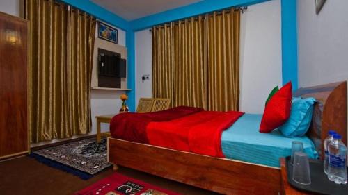 Old Manali Casa | Hotel Royal Orbit