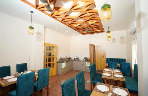 Sualkuchi Hotel | Hotel Royal Palace