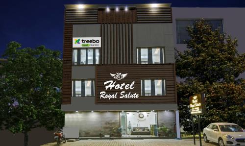 Dera Bassi Hotel | Hotel Royal Salute Near Bus Stand Zirakpur Chandigarh