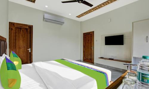 Dera Bassi Hotel | Hotel Royal Salute Near Bus Stand Zirakpur Chandigarh