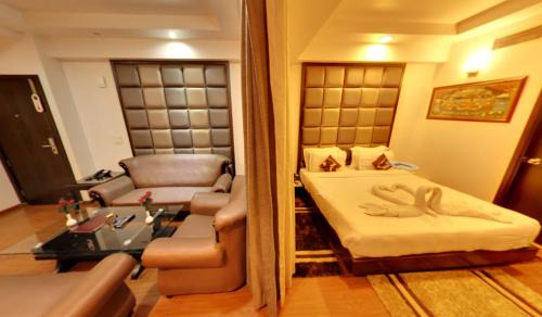 Raipur Hotel | Hotel Royale Ambience