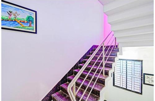 Patia Hotel | Hotel S-R Palace Near City Bus Stand - Fully Air Conditioning Hotel - Luxury & Spacious Room -Best Hotel In Bhubneshwar