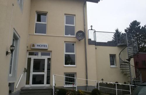 Kusel Cama Y Desayuno | Hotel Saar