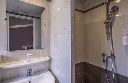 Pigalle Hotel | Hotel Saint Georges Lafayette
