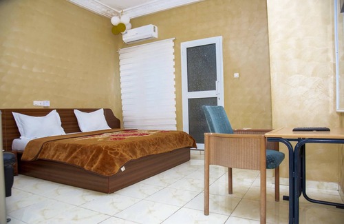 Lome Hotel | Hotel Saint Lazaros