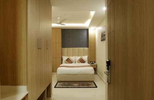 Gurugram Hotel | Hotel Sakura by Maps, GURGAON