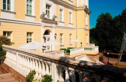 Schwarzenfeld Hotel | Hotel Schloss Schwarzenfeld