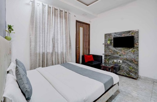 Pitampura Hotel | Hotel Season Grand Couple Friendly Pitampura