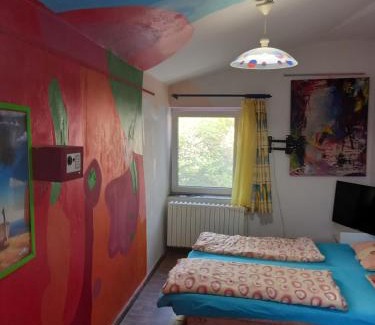 Old Town Hotel | Hotel sebarozvoja s možnosťou získania poznania a inšpirujúcich prostriedkov na uplatňovanie vedomia, premenu seba a prostredia interiéru