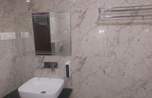 Jabalpur Hotel | Hotel Shikhar Palace