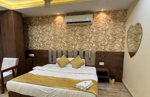 Ratlam Hotel | Hotel Shree Palace & Restaurant