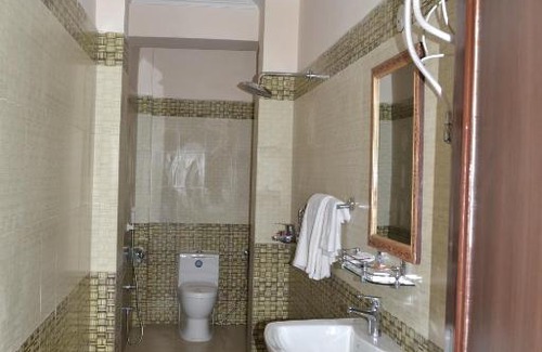 Udhampur Cama Y Desayuno | Hotel Singh Axis