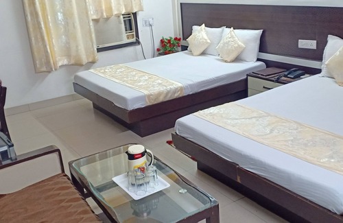 Paharganj Hotel | Hotel Su Shree Continental