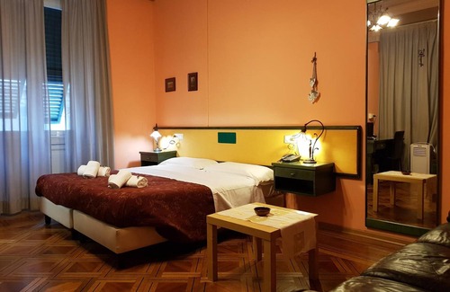 San Vincenzo Hotel | Hotel Suisse Genova