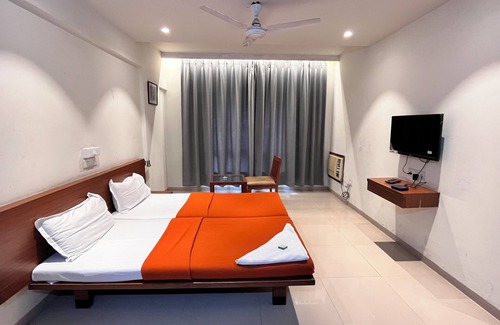Nashik Hotel | Hotel Sumanchandra Suites