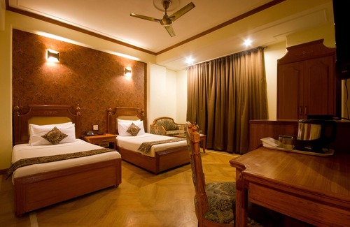 Karol Bagh Hotel | Hotel Sunstar Grand