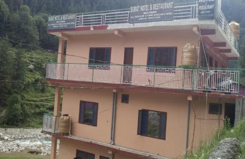 Barot Cama Y Desayuno | Hotel Surat, Barot