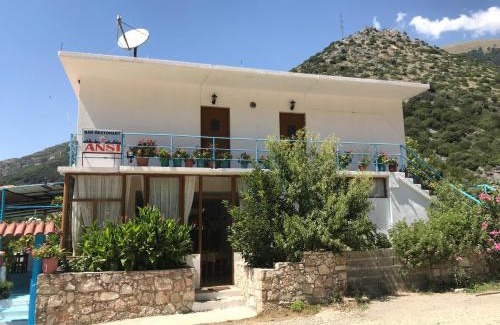 Lukove Hotel | Hotel Taverna Prifti