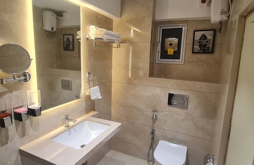 Surat Hotel | HOTEL THE GRAND MURLI