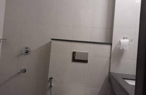 DLF Phase 5 Hotel | Hotel The Luxem